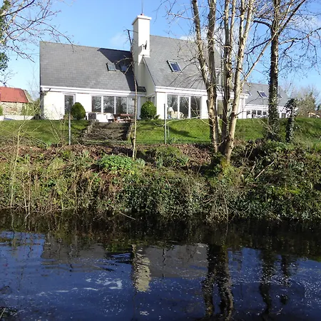 Camillaun With Lough Corrib Boat Hire 4*