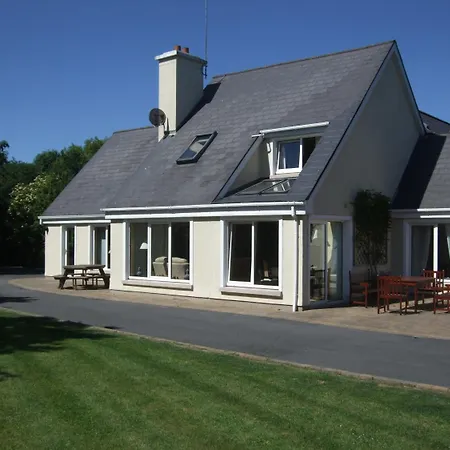 Camillaun With Lough Corrib Boat Hire Bed & Breakfast