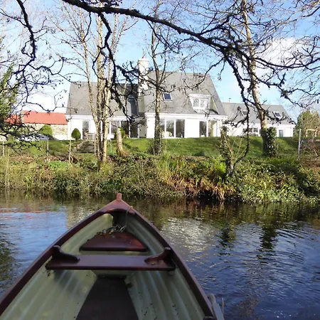Oda ve Kahvaltı Camillaun With Lough Corrib Boat Hire