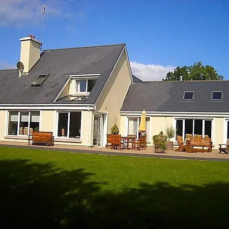 Bed & Breakfast Camillaun With Lough Corrib Boat Hire 4*