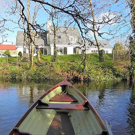 Camillaun With Lough Corrib Boat Hire Bed & Breakfast 4*