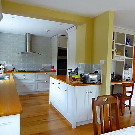 Camillaun With Lough Corrib Boat Hire Bed & Breakfast