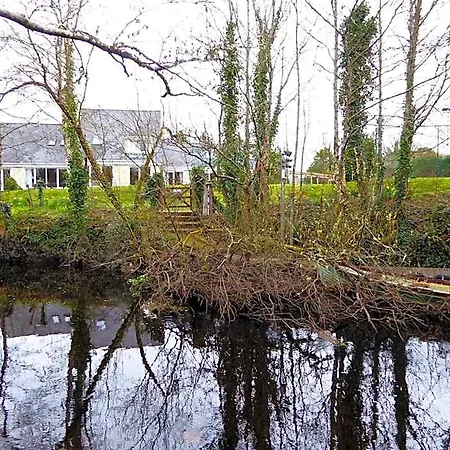 Camillaun With Lough Corrib Boat Hire 4*