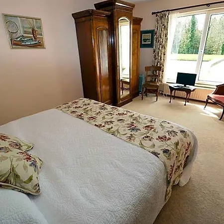 Camillaun With Lough Corrib Boat Hire Bed & Breakfast