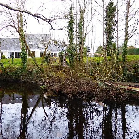 Oda ve Kahvaltı Camillaun With Lough Corrib Boat Hire 4*